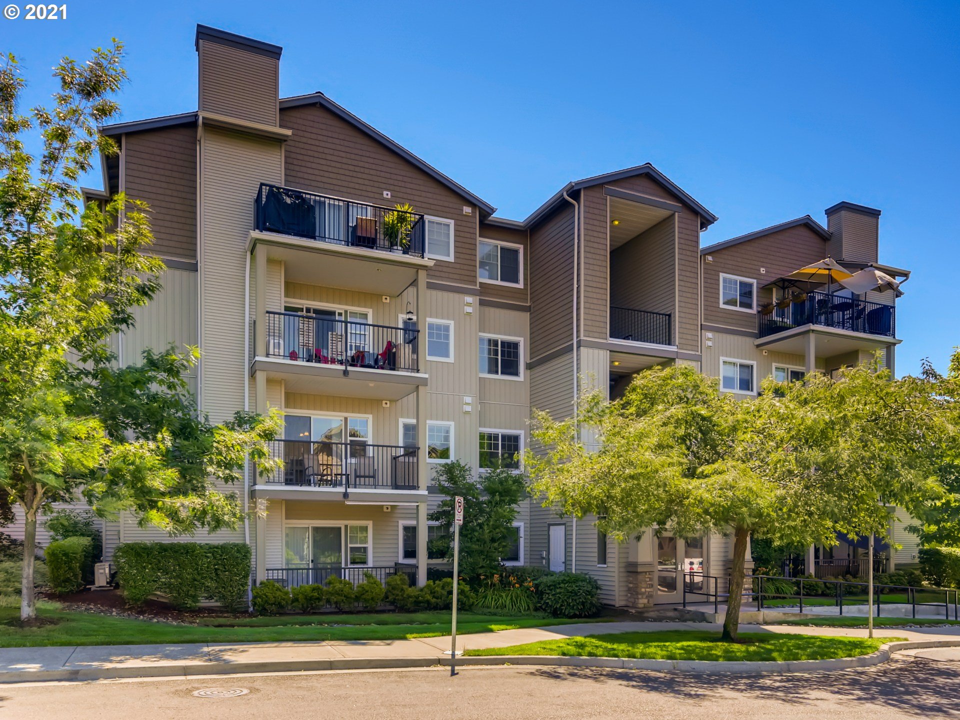 Photo #2: 21568426 Listing 