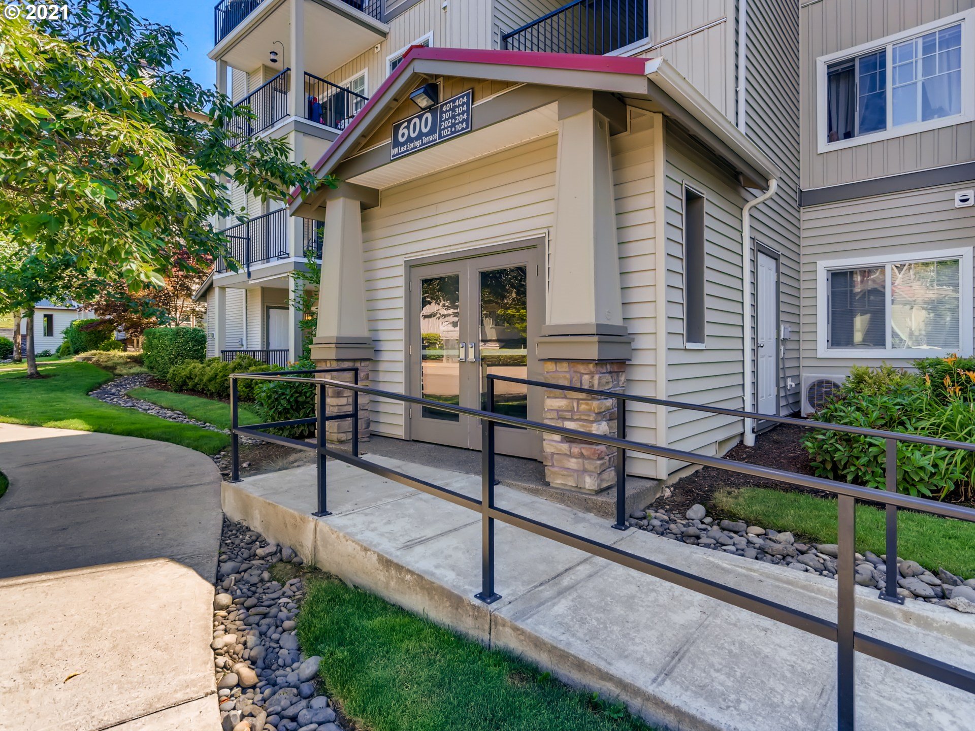 Photo #3: 21568426 Listing 