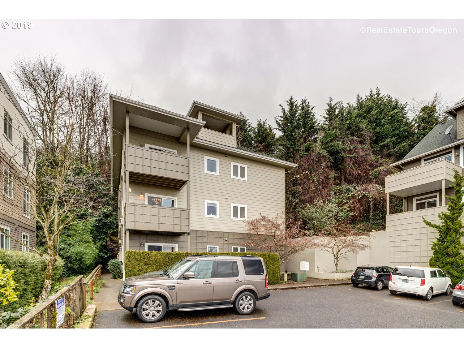 Photo #2: 21568852 Listing 