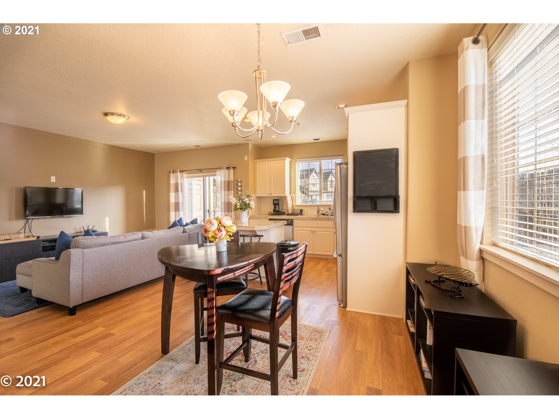 Photo #6: 21571318 Listing 