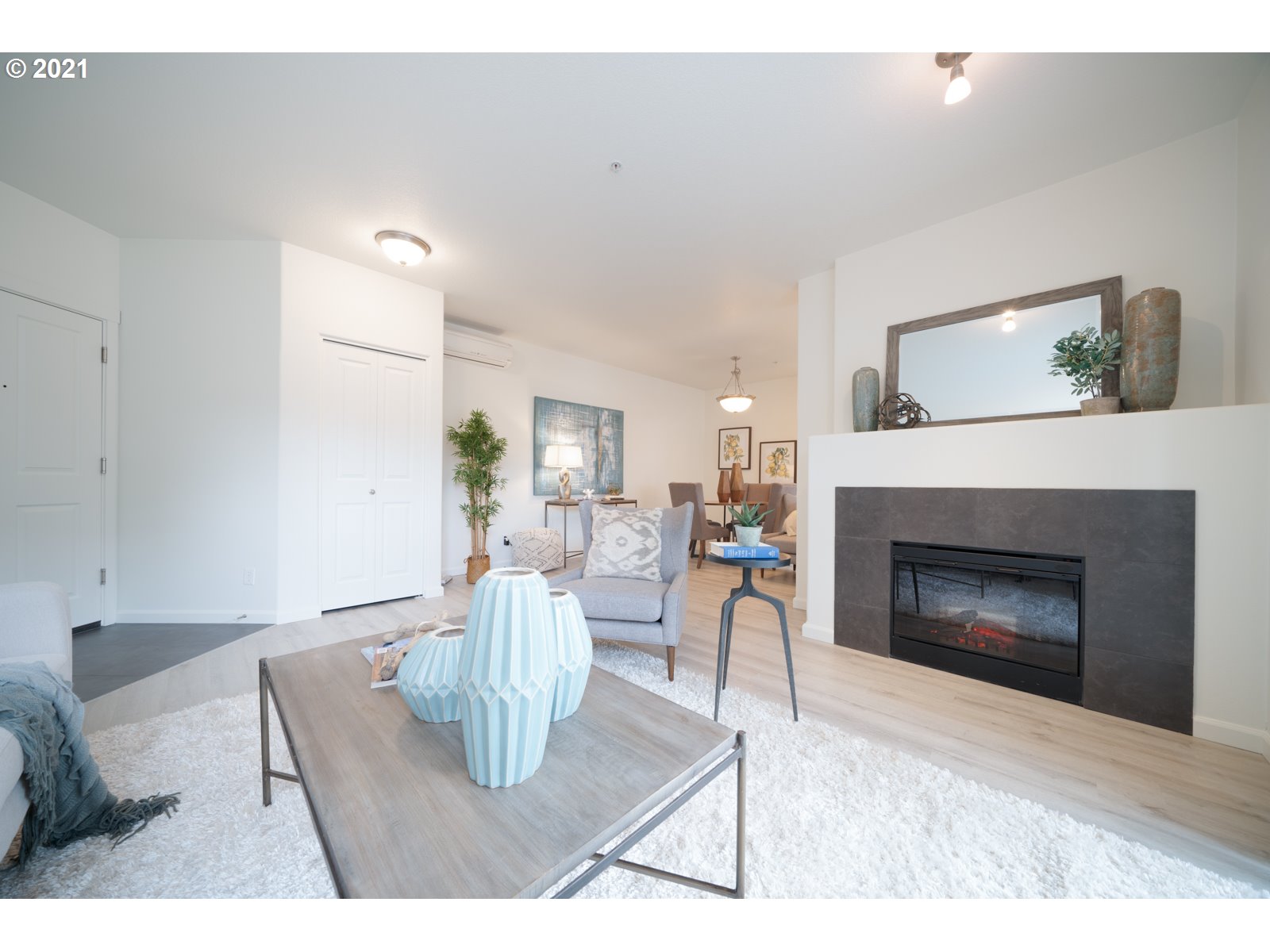 Photo #5: 21573723 Listing 