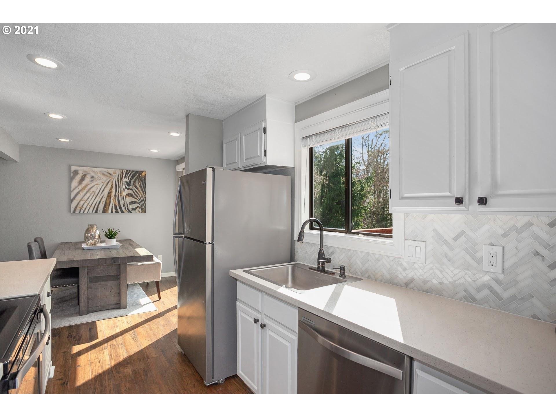 Photo #4: 21574989 Listing 