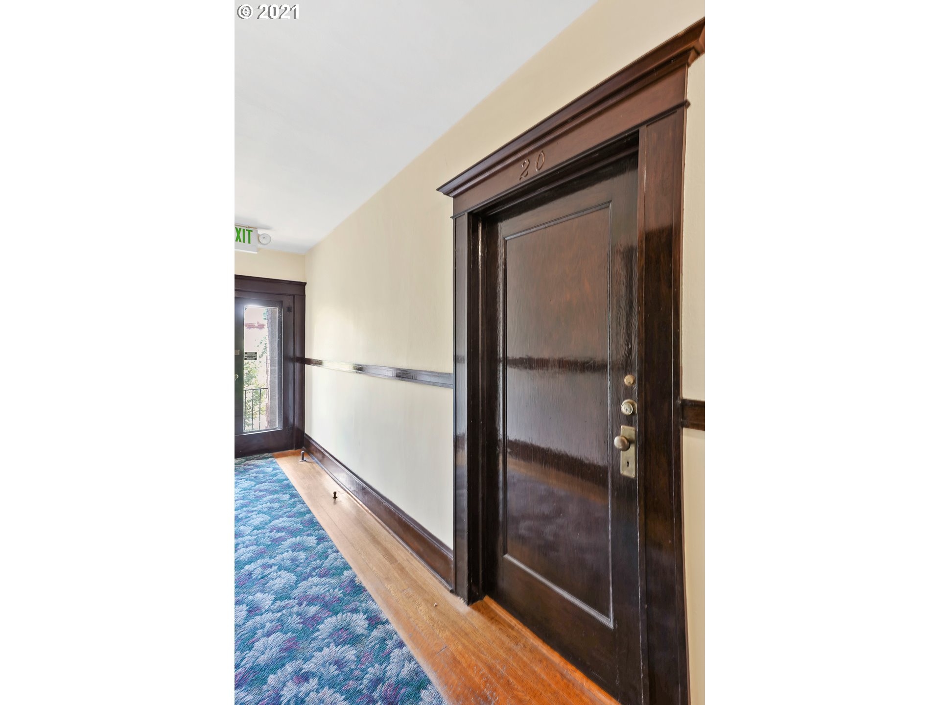 Photo #6: 21576157 Listing 