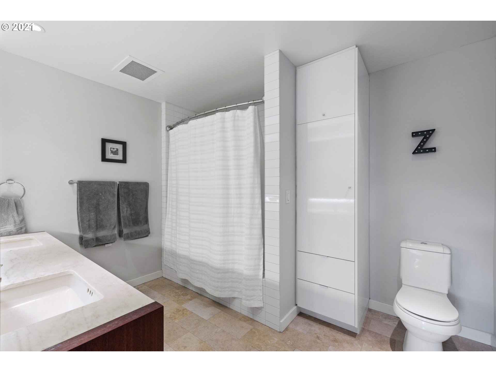 Photo #2: 21576604 Listing 
