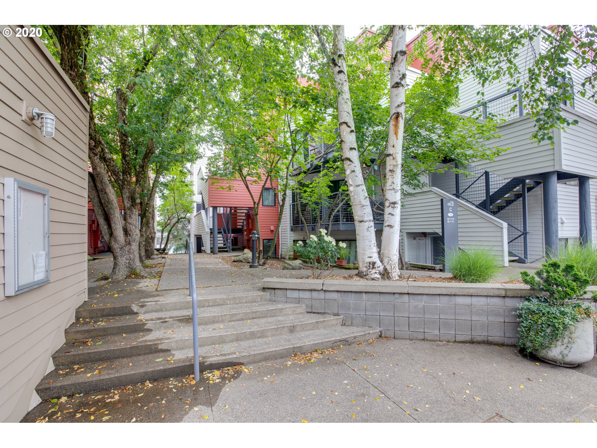 Photo #2: 21578803 Listing 