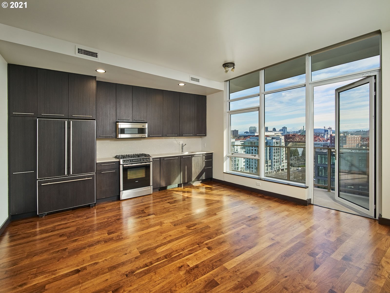 Photo #5: 21580245 Listing 