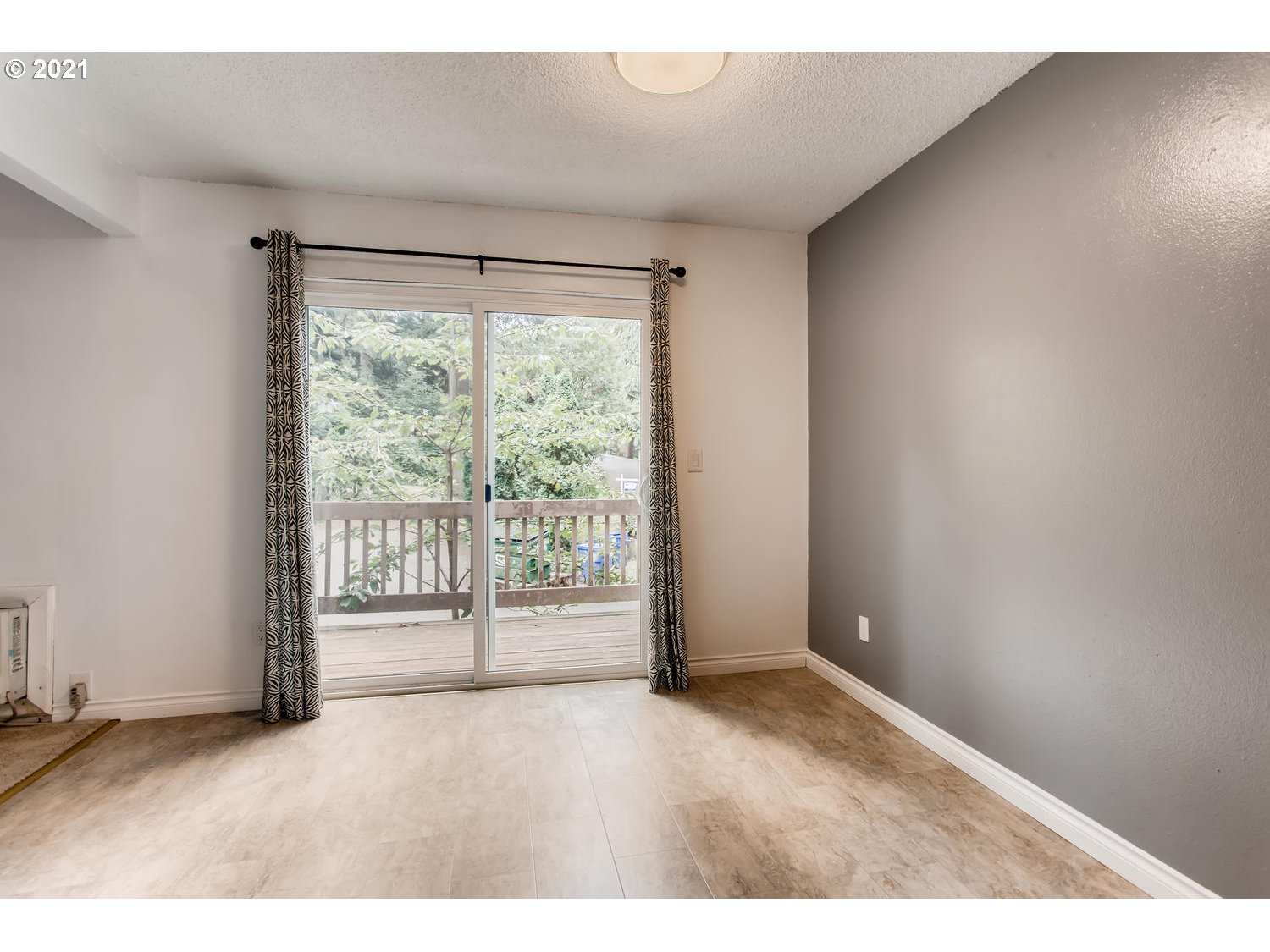 Photo #4: 21580779 Listing 