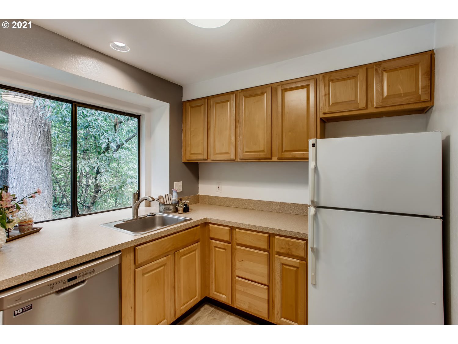 Photo #5: 21580779 Listing 