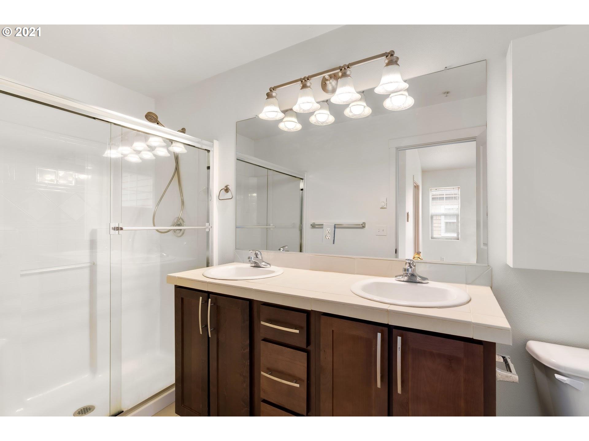 Photo #2: 21582632 Listing 