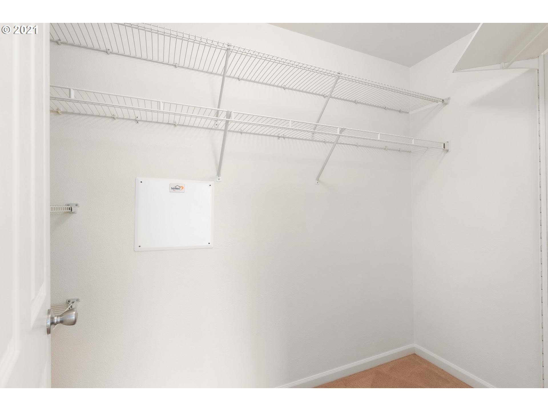 Photo #3: 21582632 Listing 