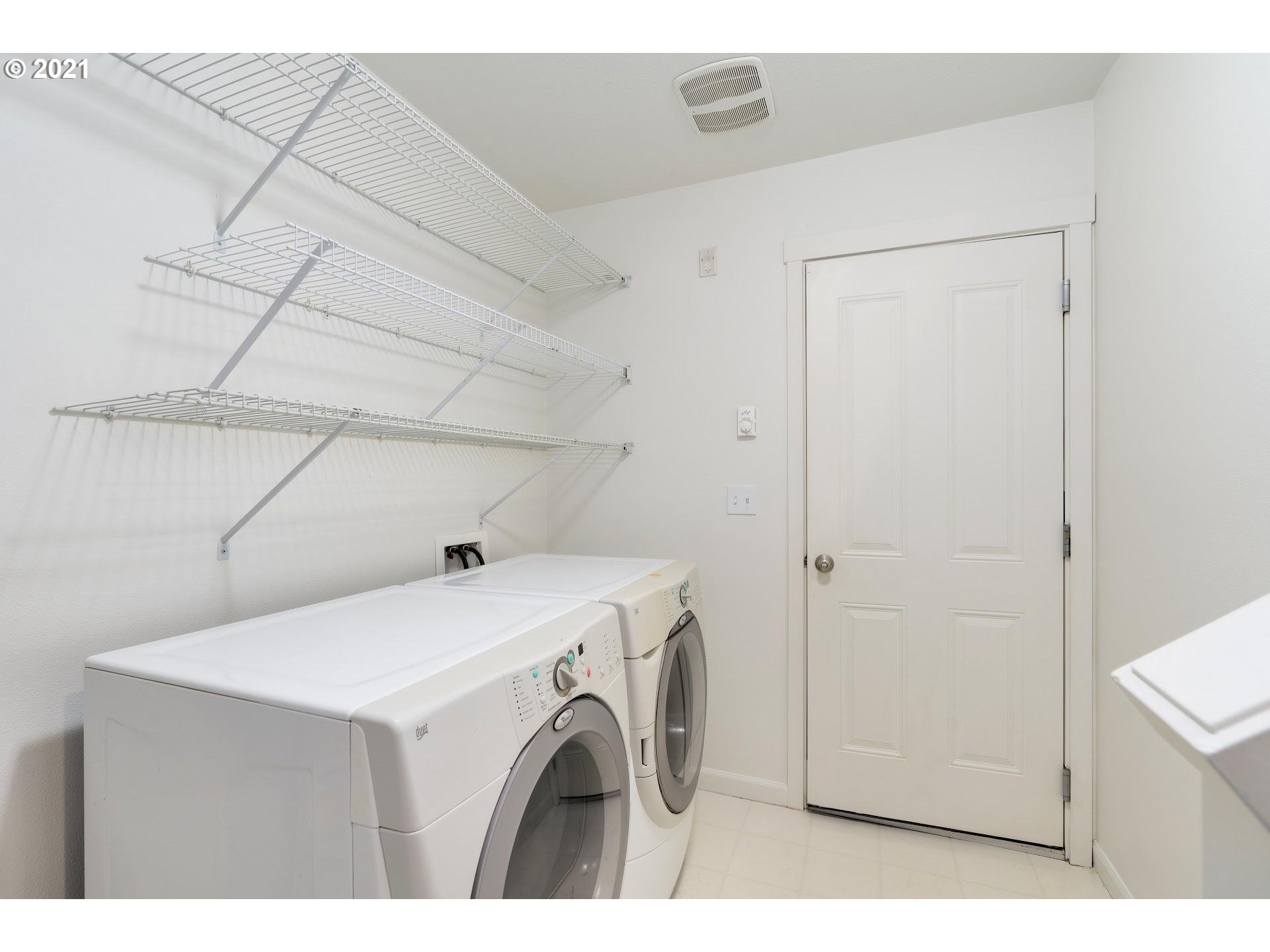 Photo #5: 21582632 Listing 