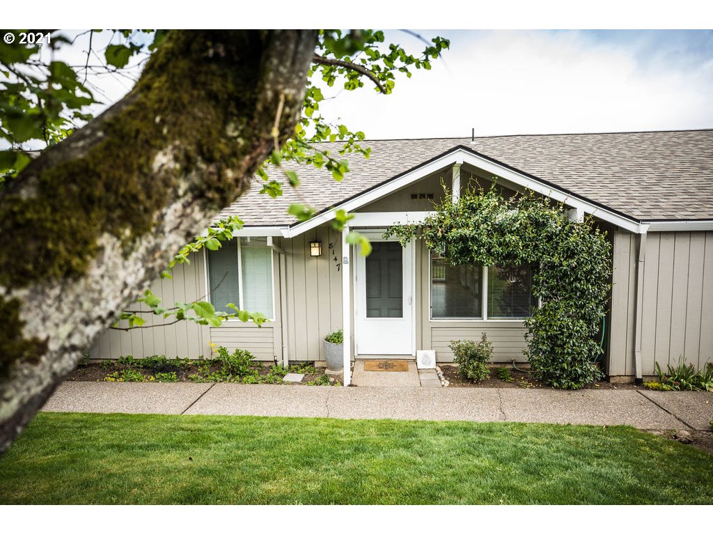 MLS: 21584974 Condo For Sale