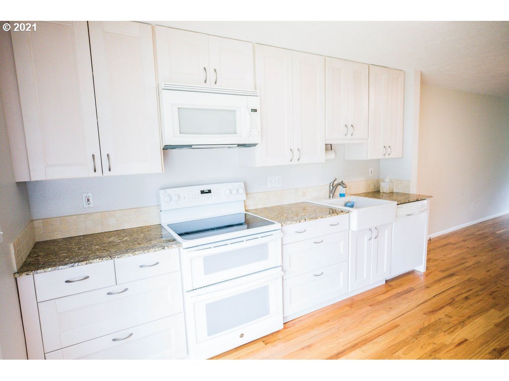 Photo #3: 21584974 Listing 