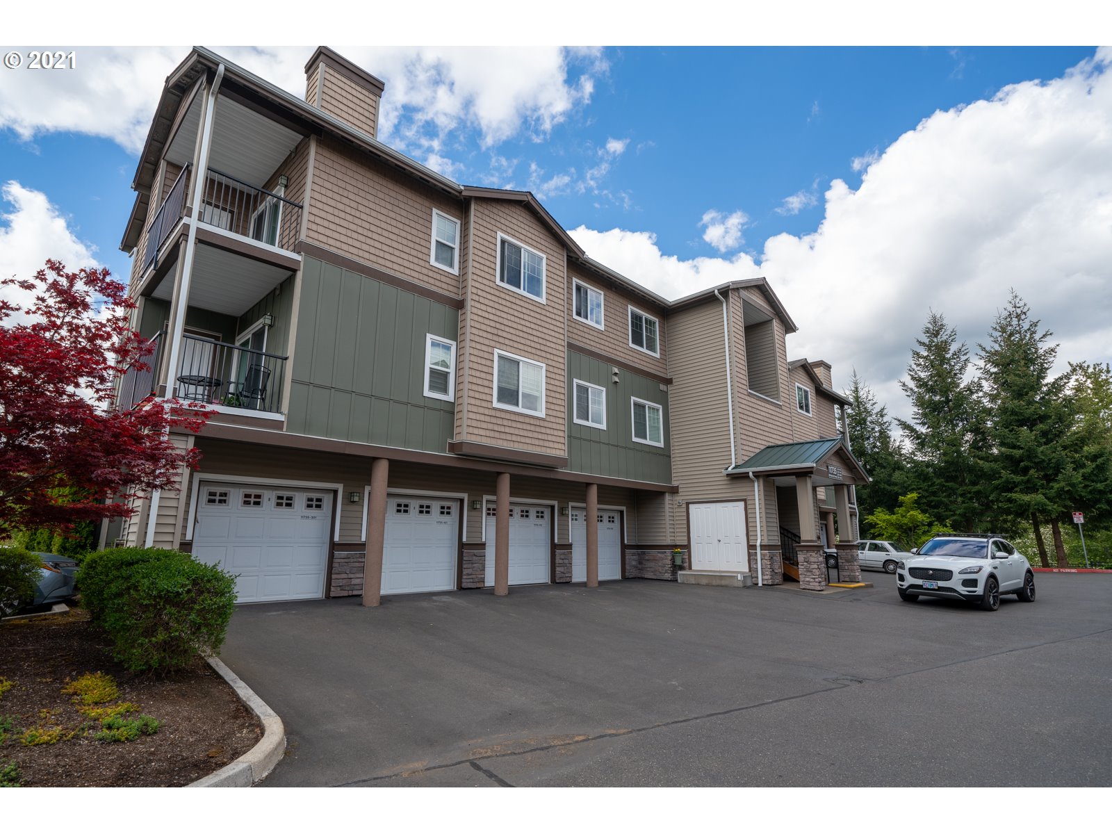 Photo #4: 21589576 Listing 