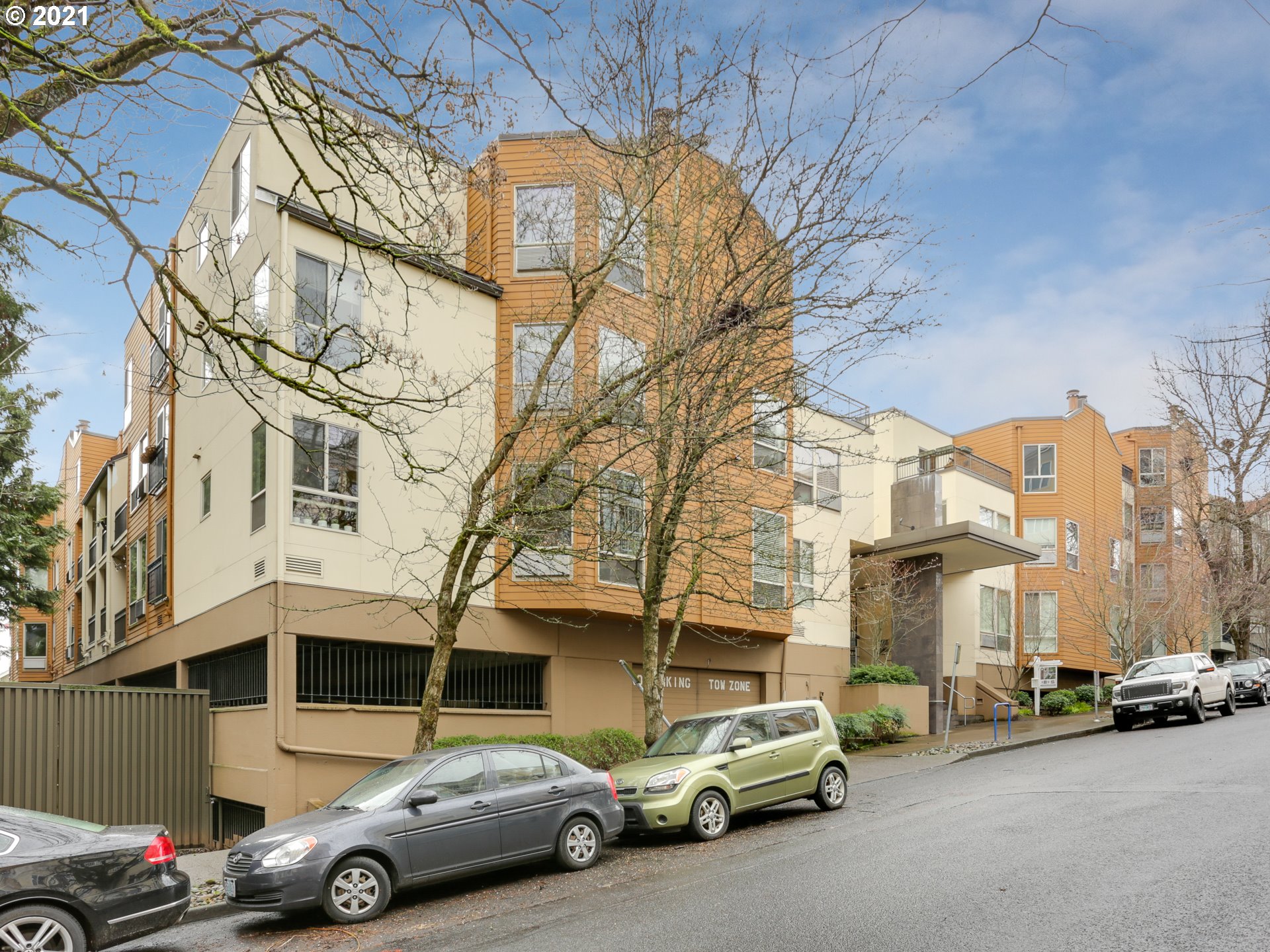 MLS: 21590733 Condo For Sale