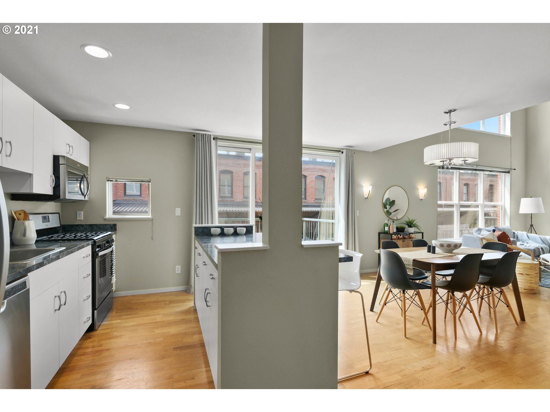 Photo #5: 21594013 Listing 