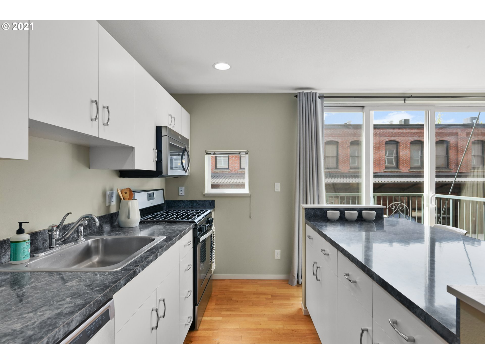Photo #6: 21594013 Listing 