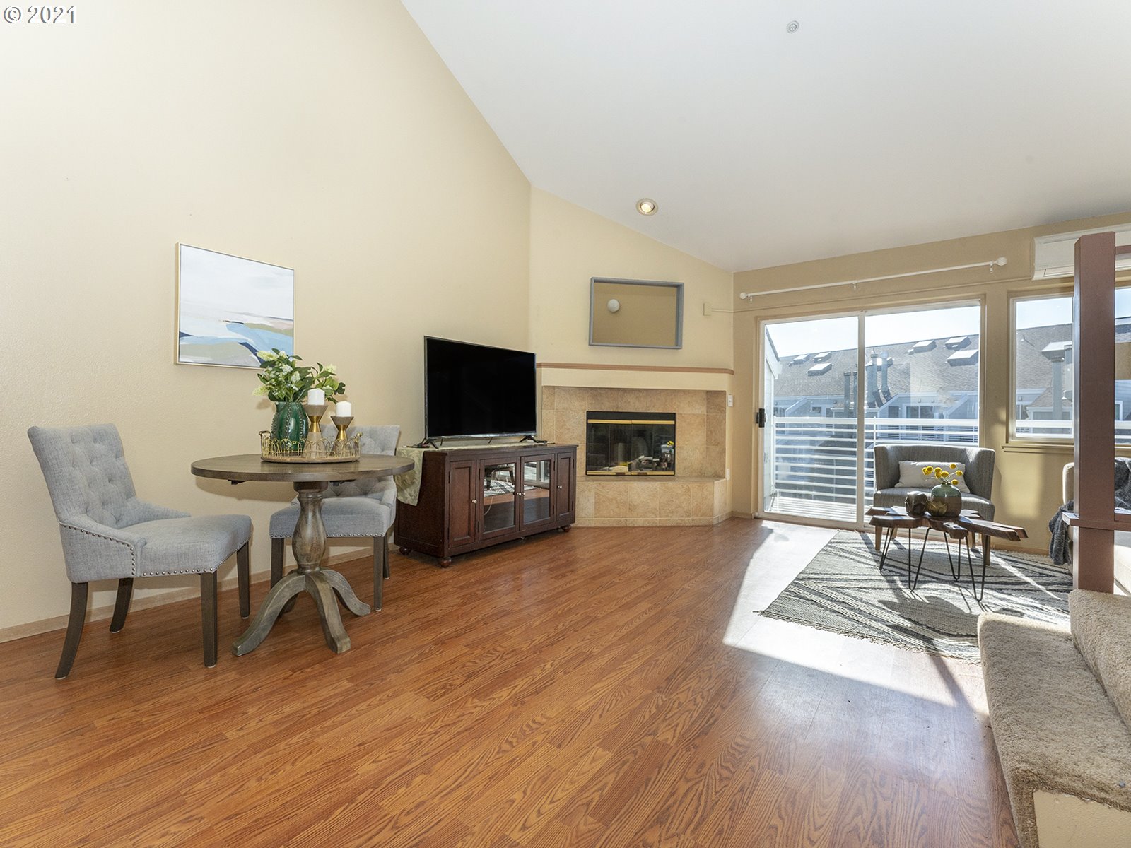 Photo #2: 21596264 Listing 