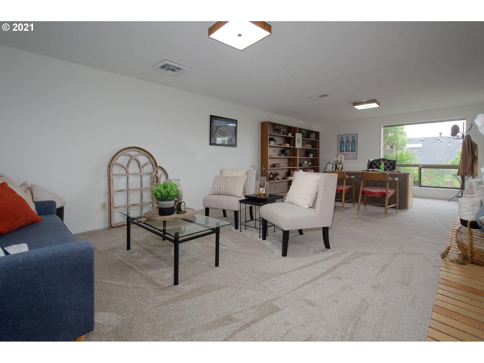 Photo #5: 21599063 Listing 