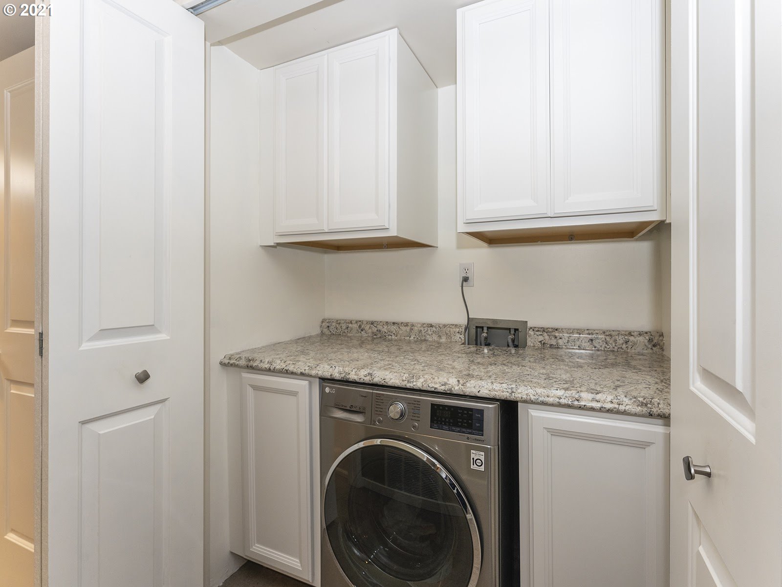 Photo #3: 21600112 Listing 
