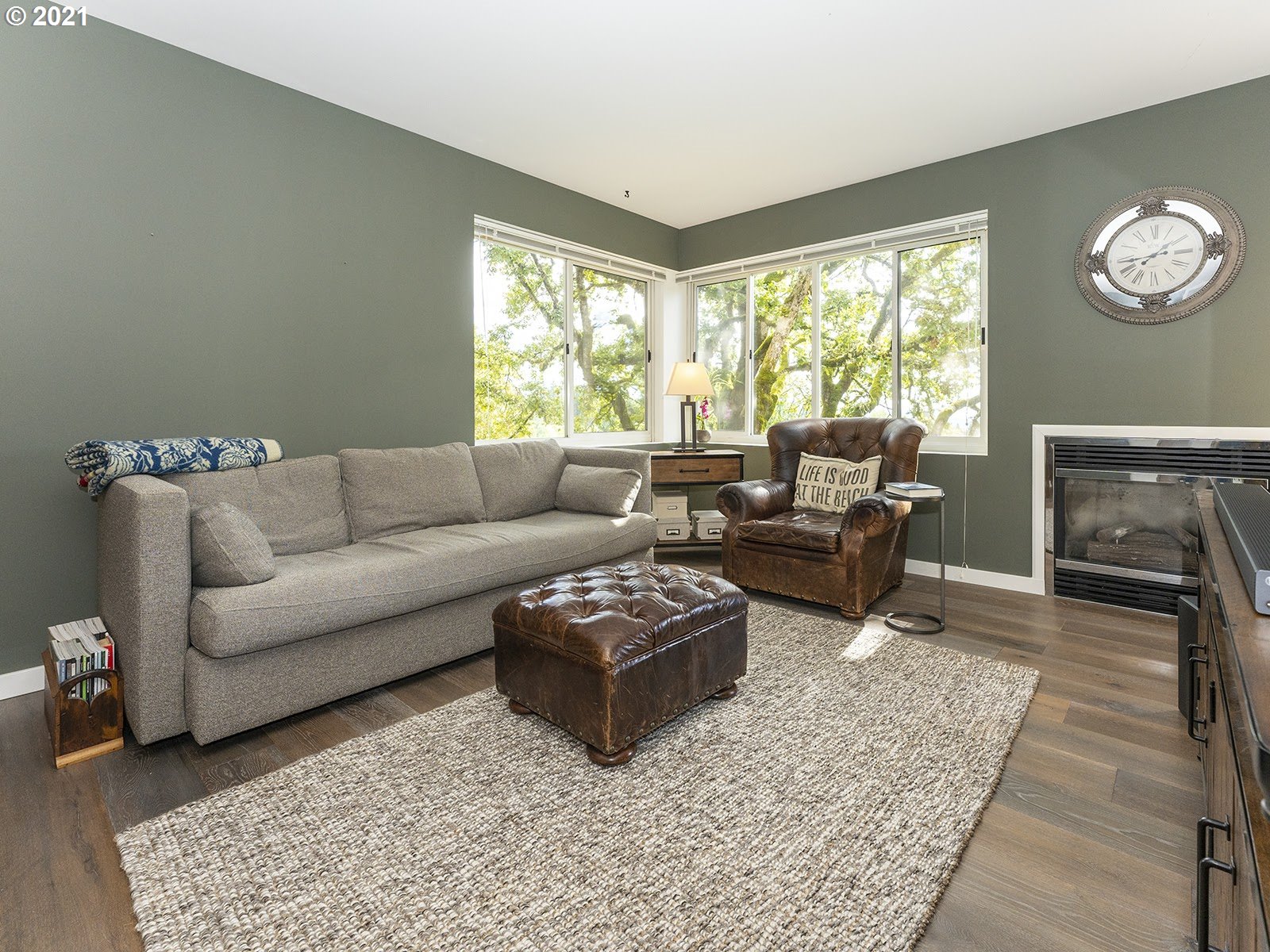Photo #4: 21600112 Listing 
