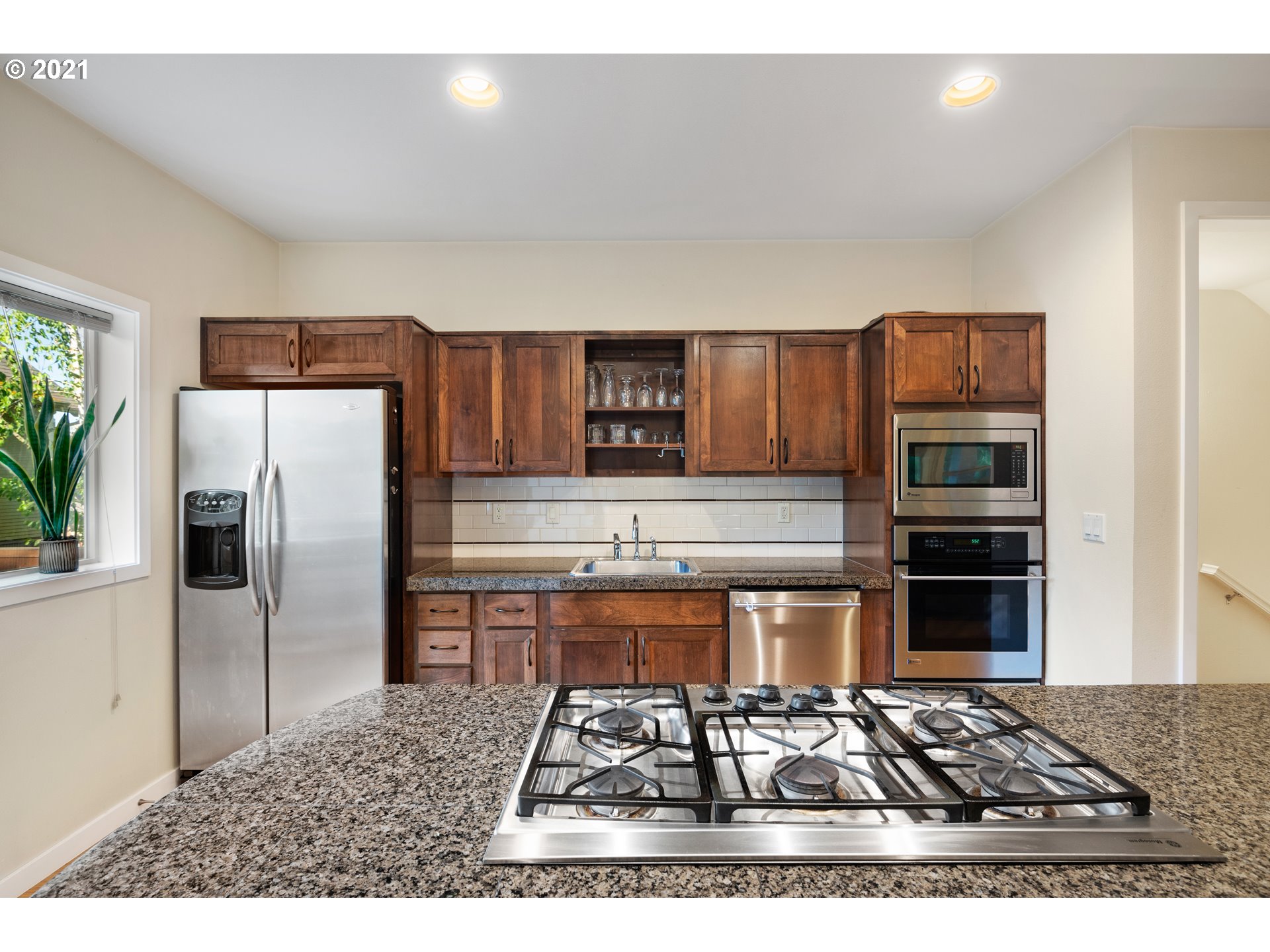 Photo #5: 21600919 Listing 