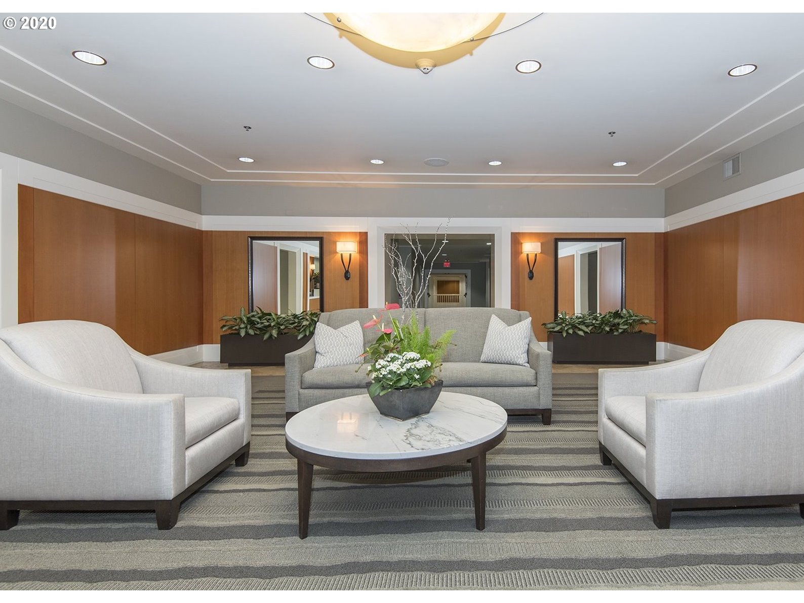 Photo #2: 21602432 Listing 
