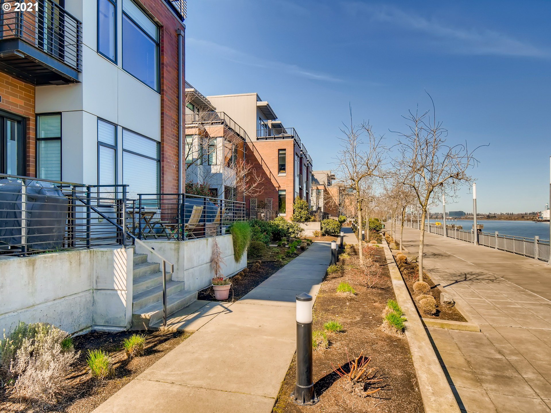 Photo #6: 21603517 Listing 