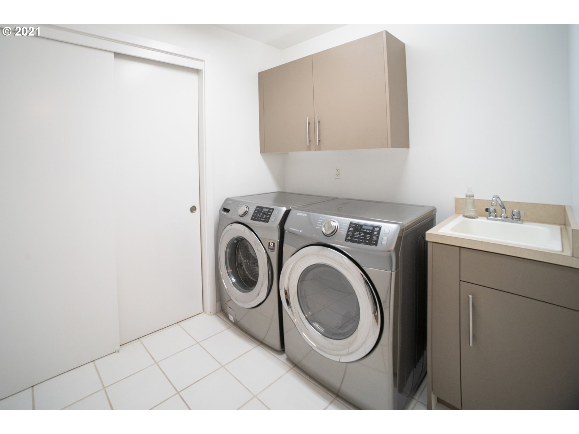 Photo #2: 21603517 Listing 
