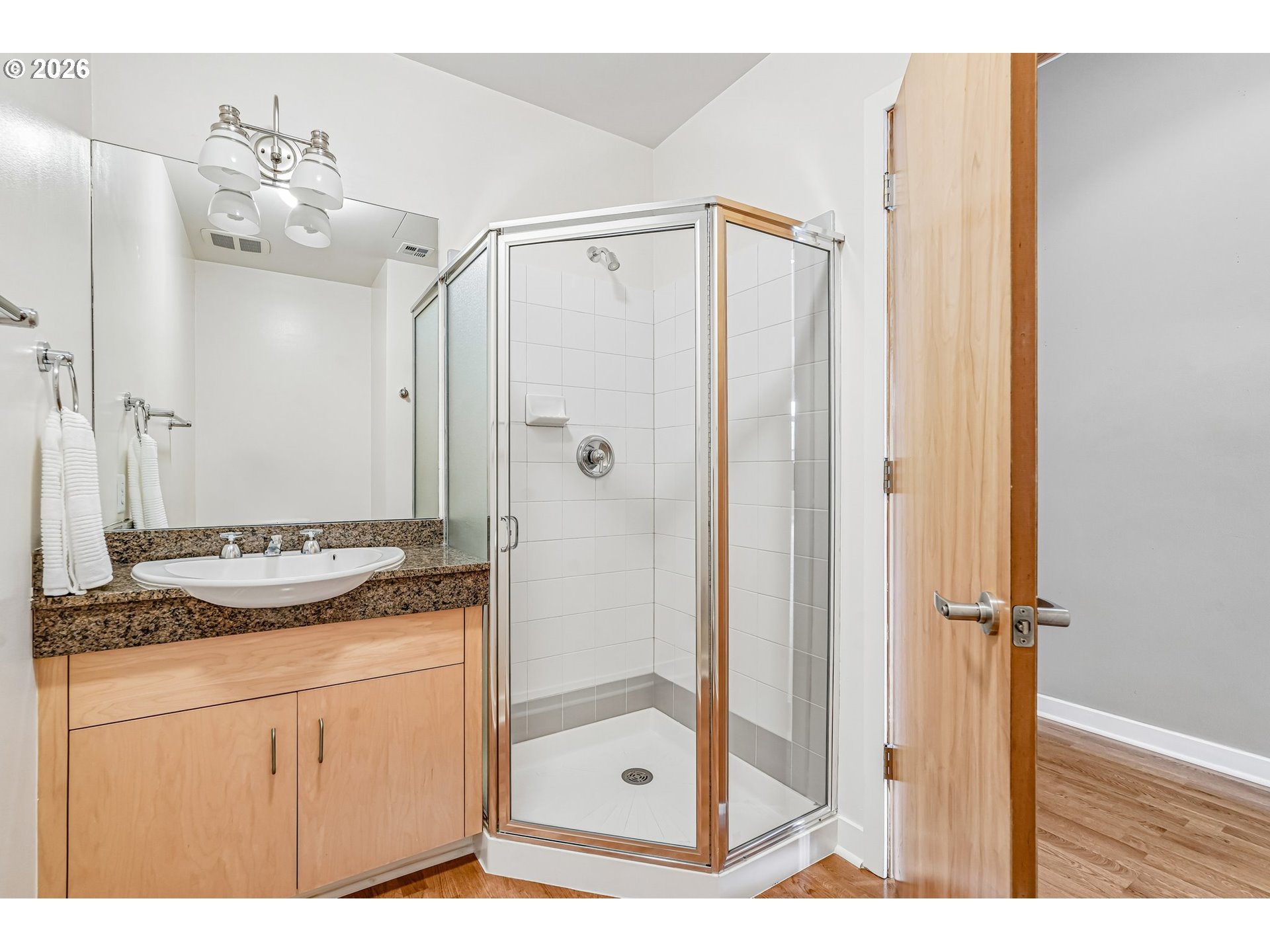 Photo #29: 216048285 Listing: Photo #29