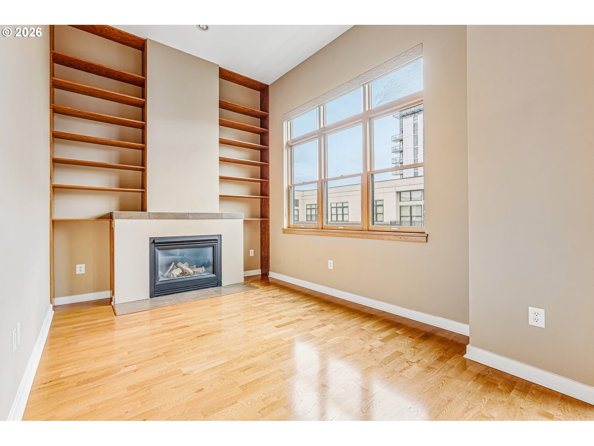 Photo #12: 216048285 Listing: Photo #12