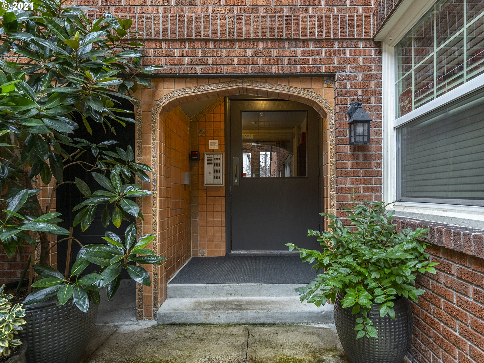 Photo #3: 21609596 Listing 