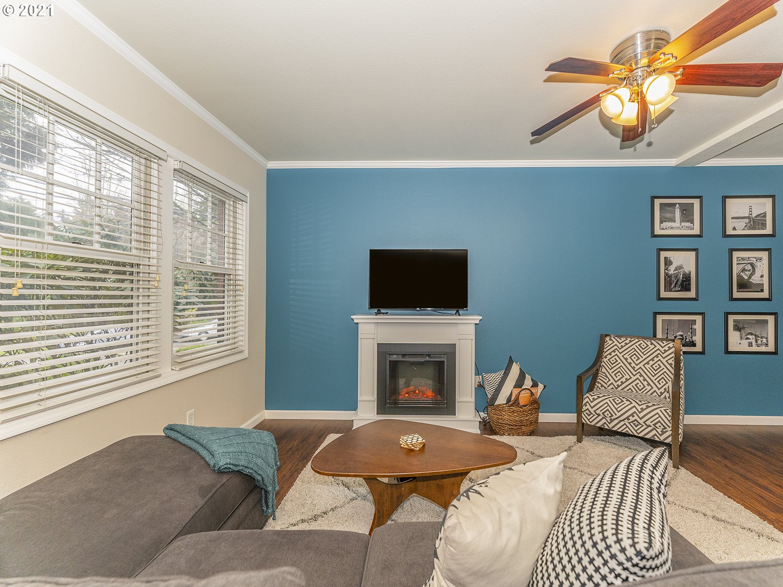 Photo #6: 21609596 Listing 
