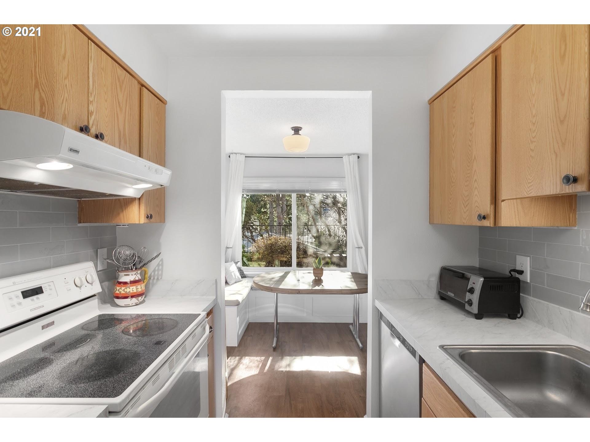 Photo #2: 21610786 Listing 