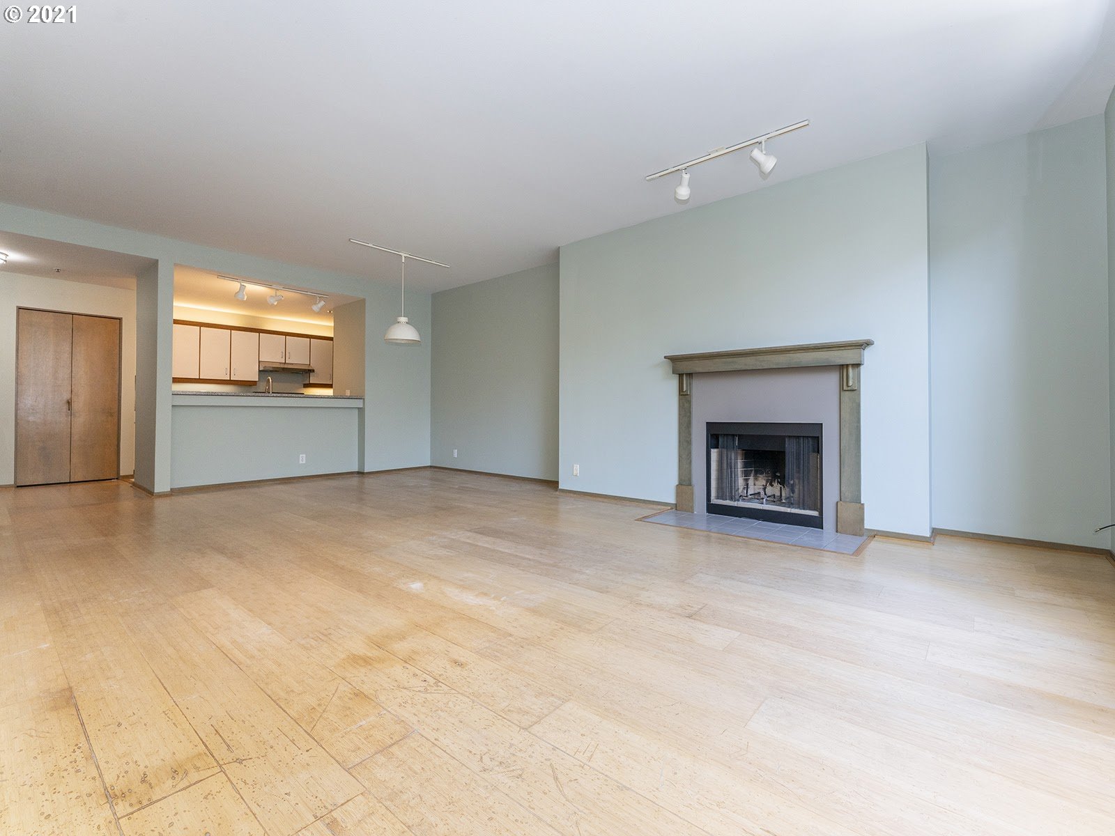 Photo #6: 21613454 Listing 