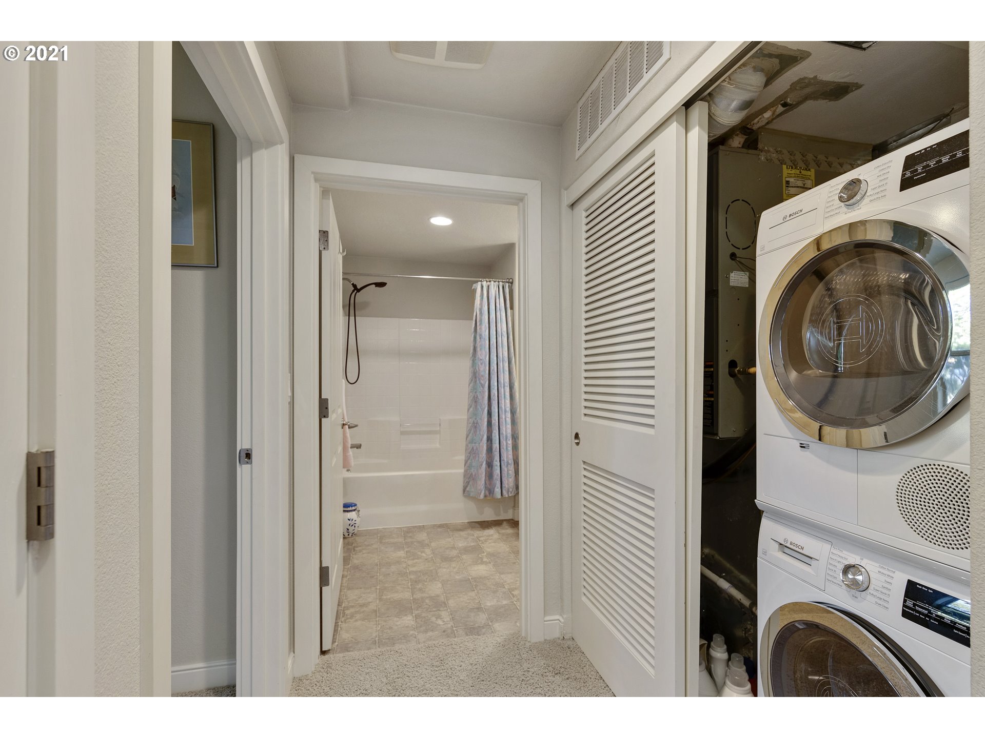 Photo #2: 21616033 Listing 
