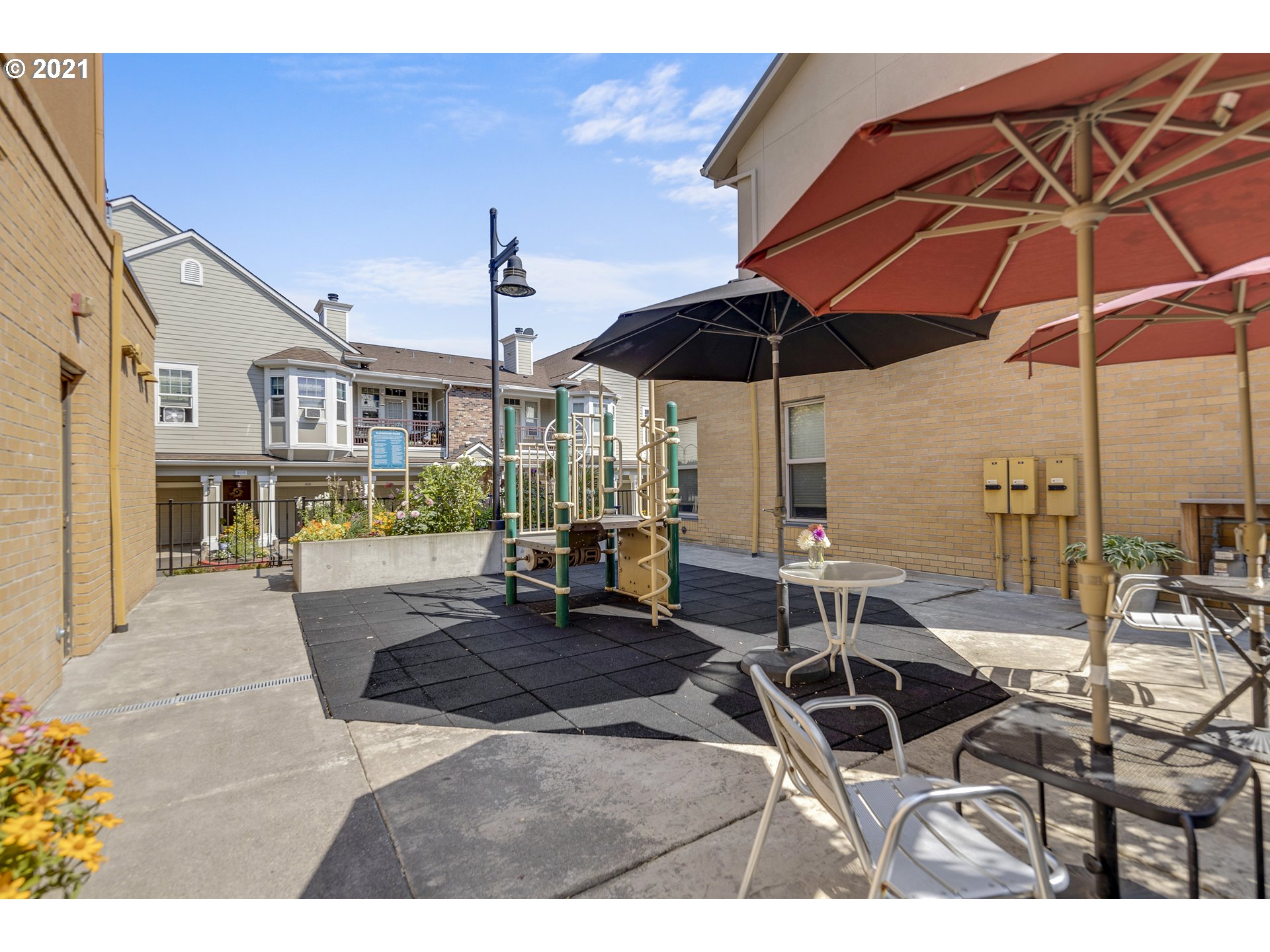 Photo #6: 21616033 Listing 