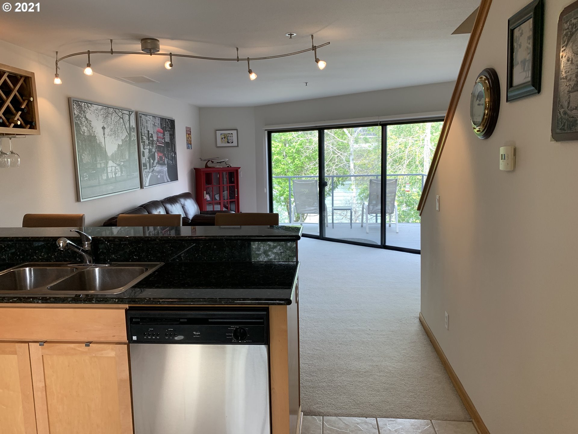 Photo #3: 21616524 Listing 
