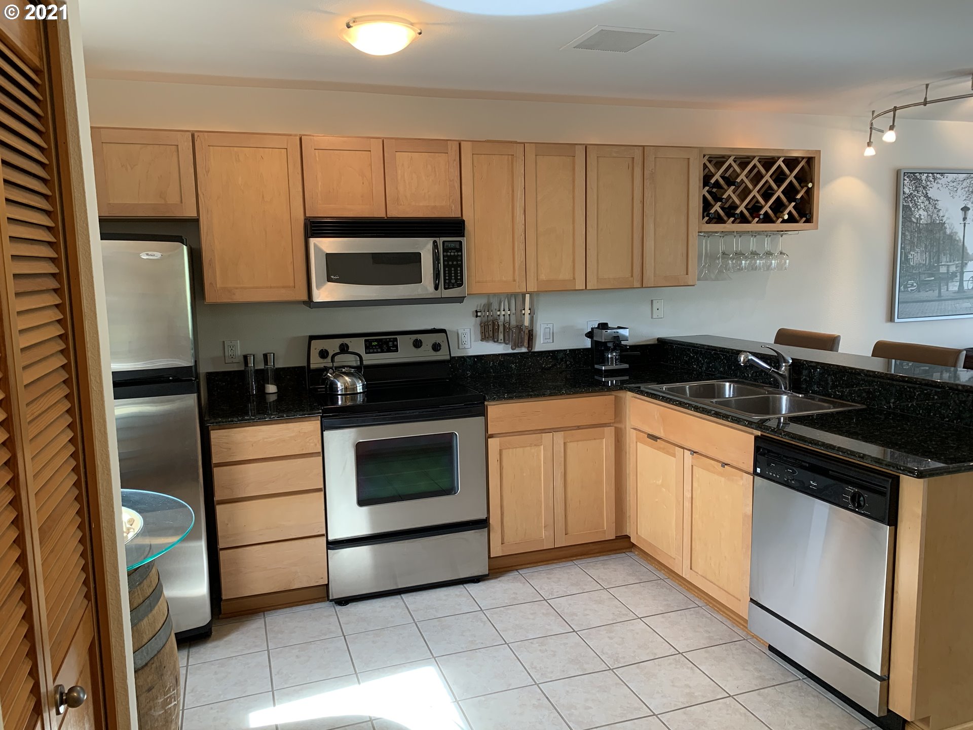 Photo #6: 21616524 Listing 