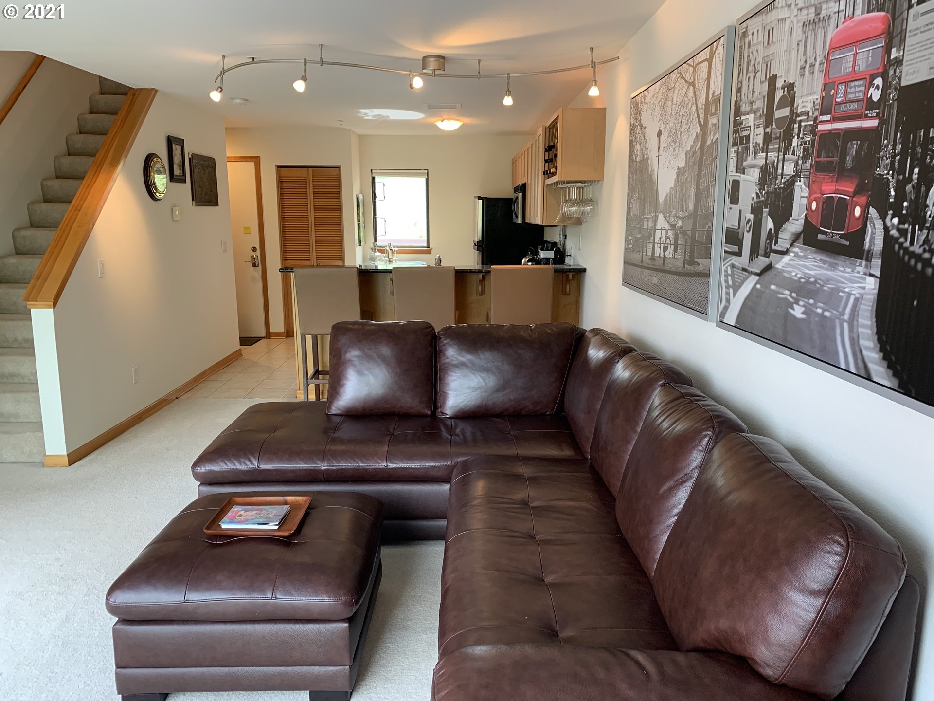 Photo #5: 21616524 Listing 