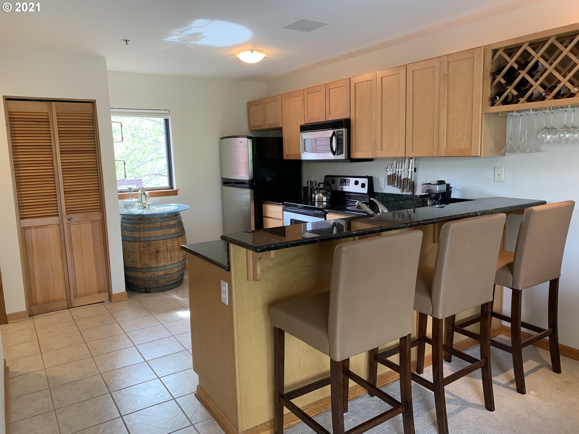 Photo #4: 21616524 Listing 
