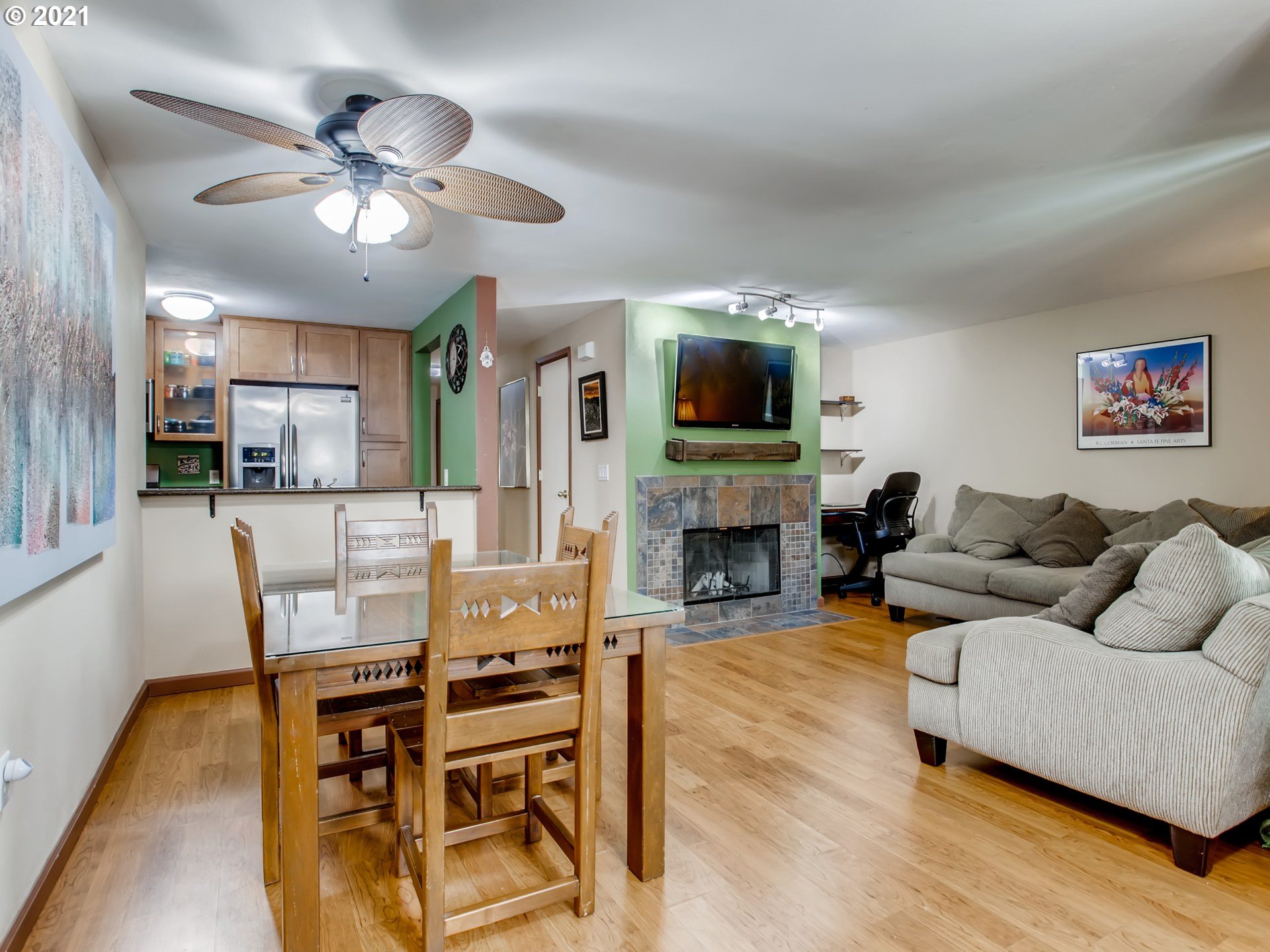 Photo #5: 21617778 Listing 