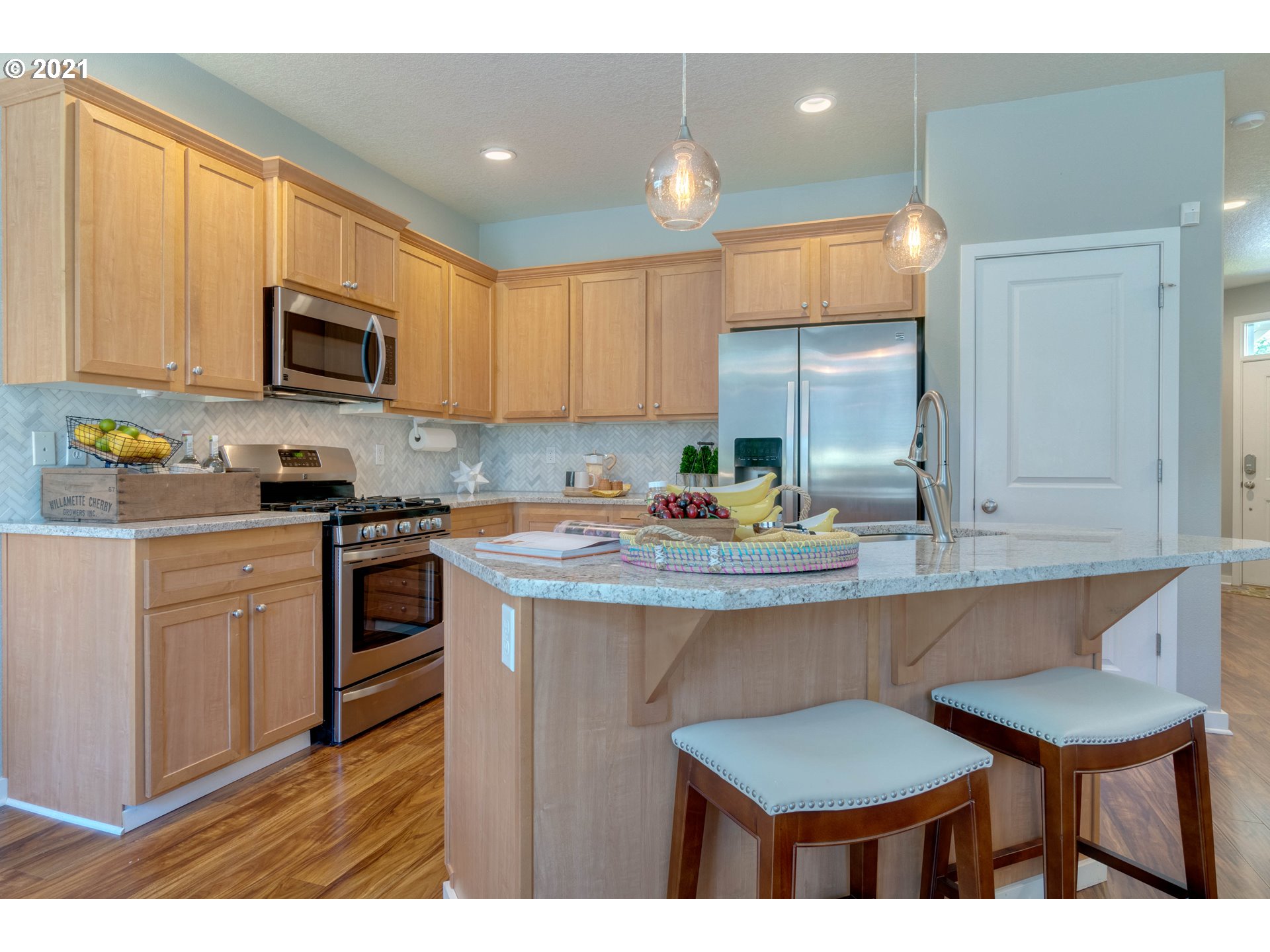 Photo #5: 21618444 Listing 
