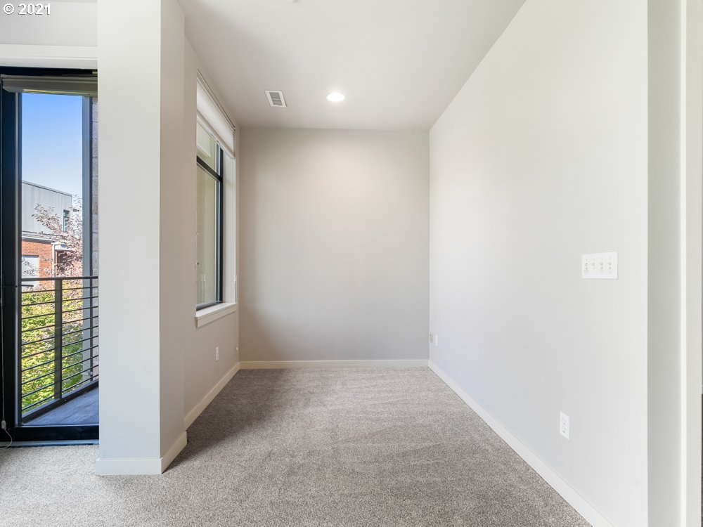 Photo #5: 21621722 Listing 