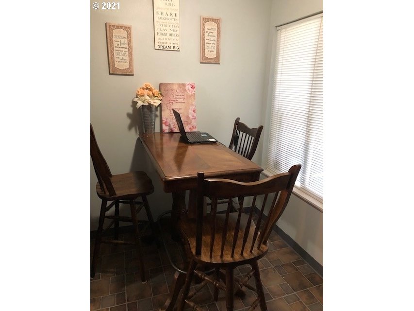 Photo #2: 21621985 Listing 