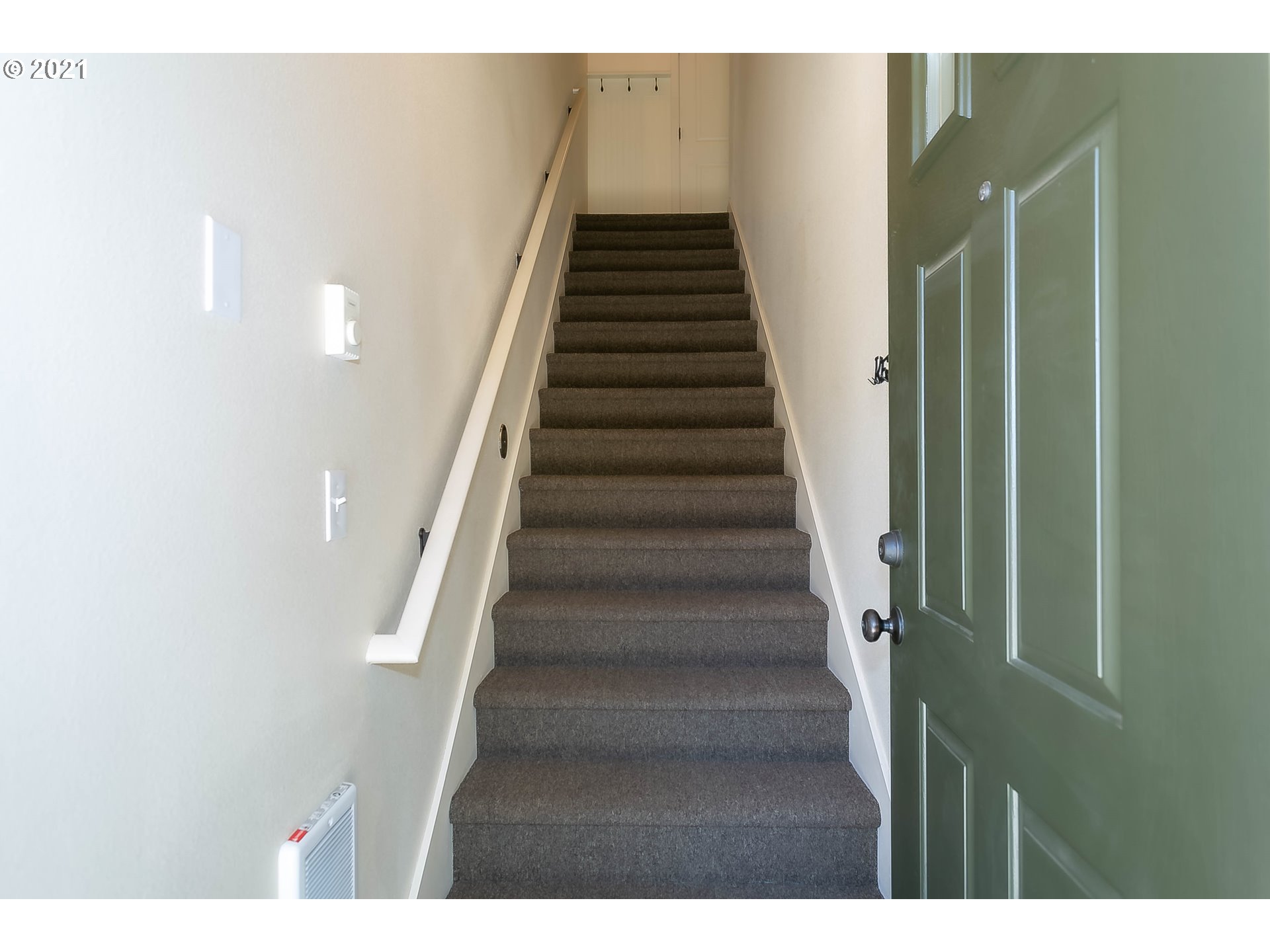 Photo #5: 21622317 Listing 