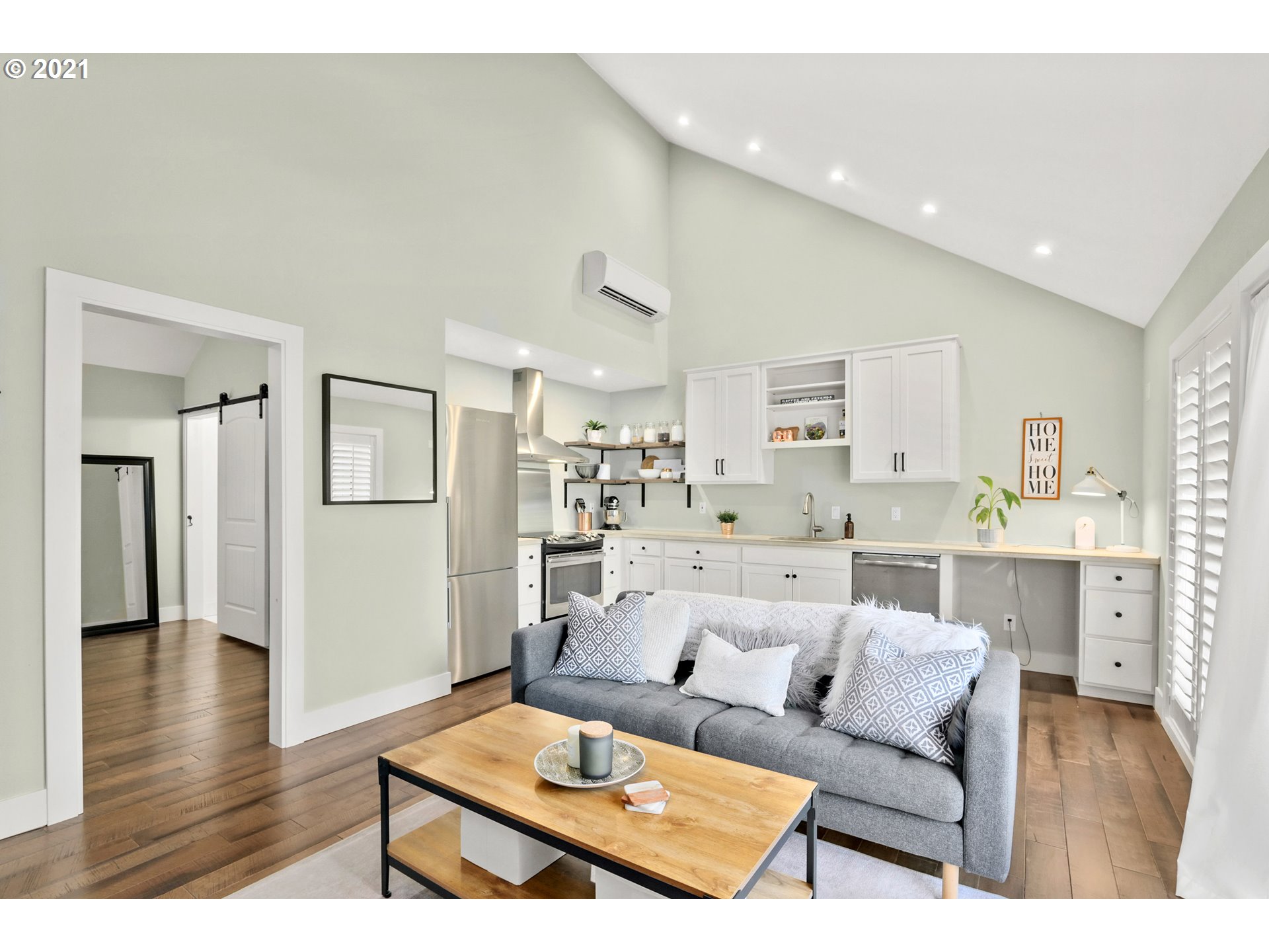 Photo #4: 21622880 Listing 