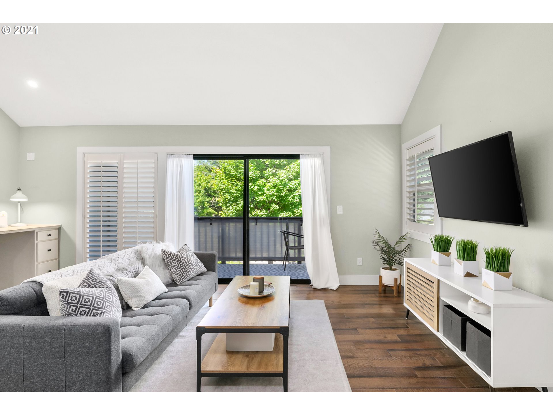Photo #5: 21622880 Listing 