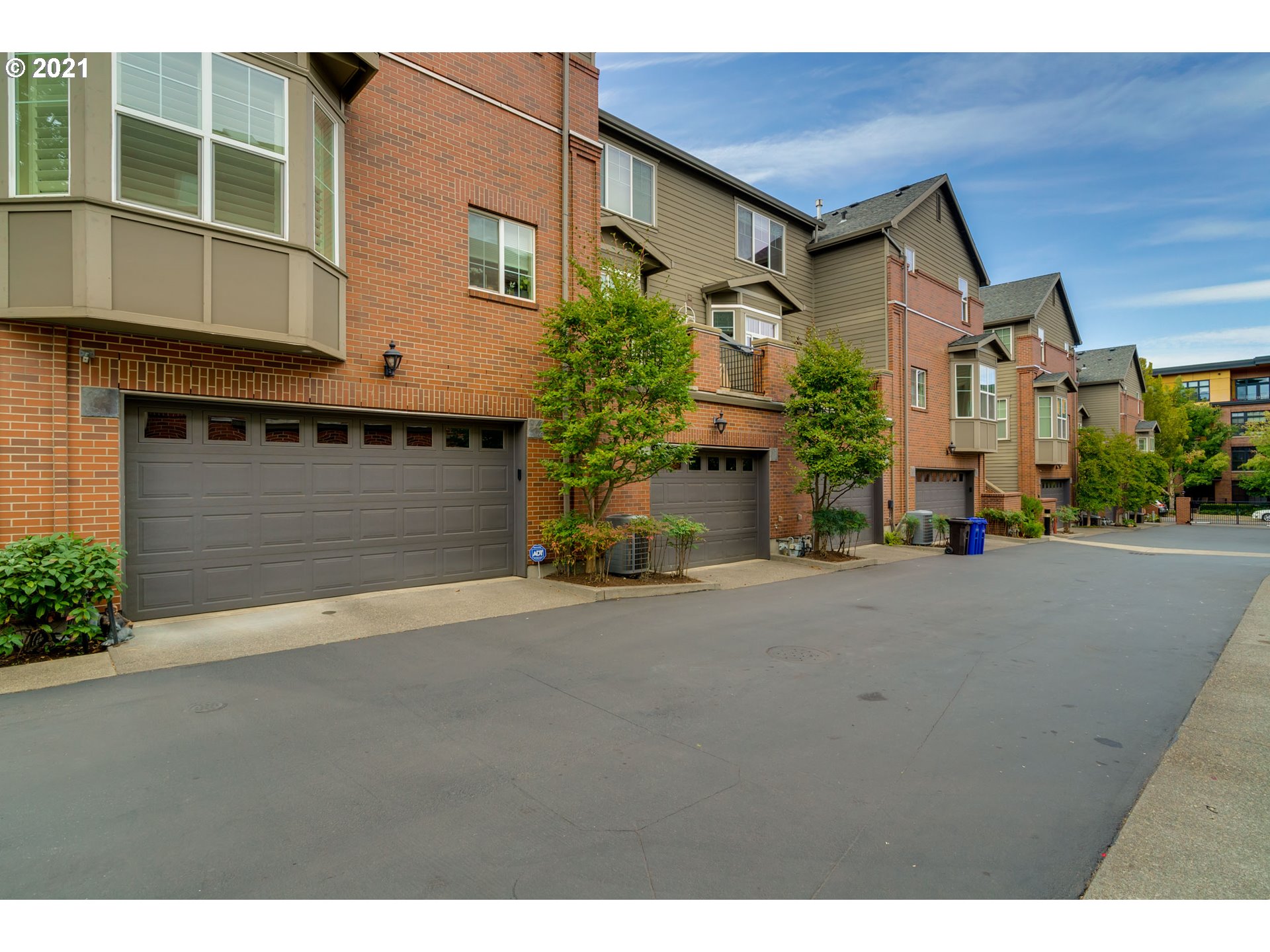 Photo #5: 21624525 Listing 