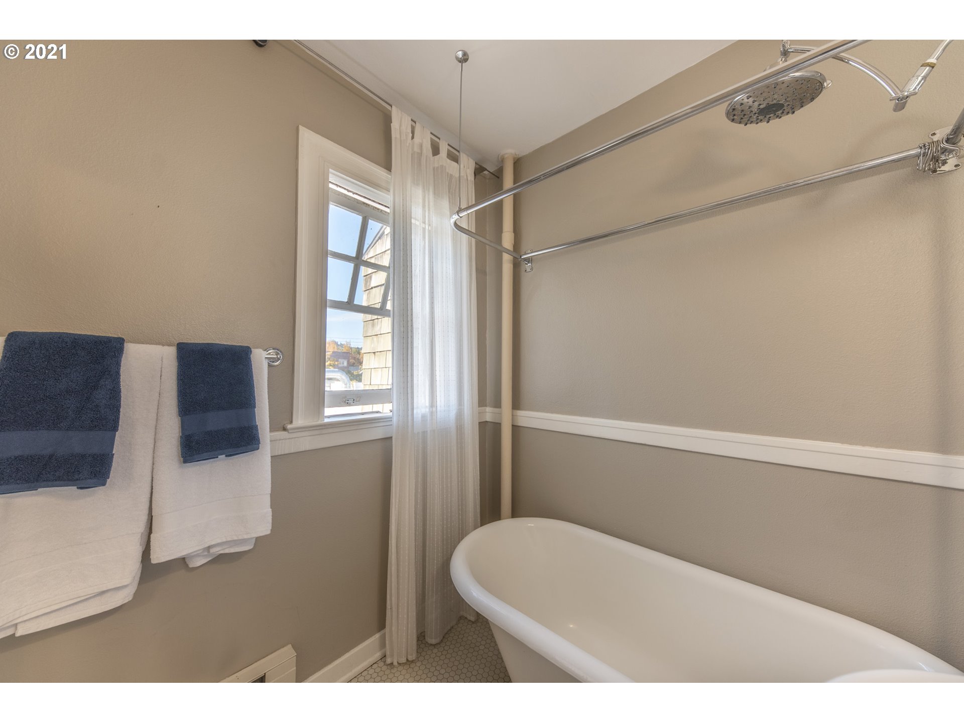 Photo #3: 21624752 Listing 